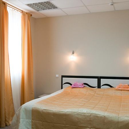 Avenue Hotel Zaslawye Zewnętrze zdjęcie