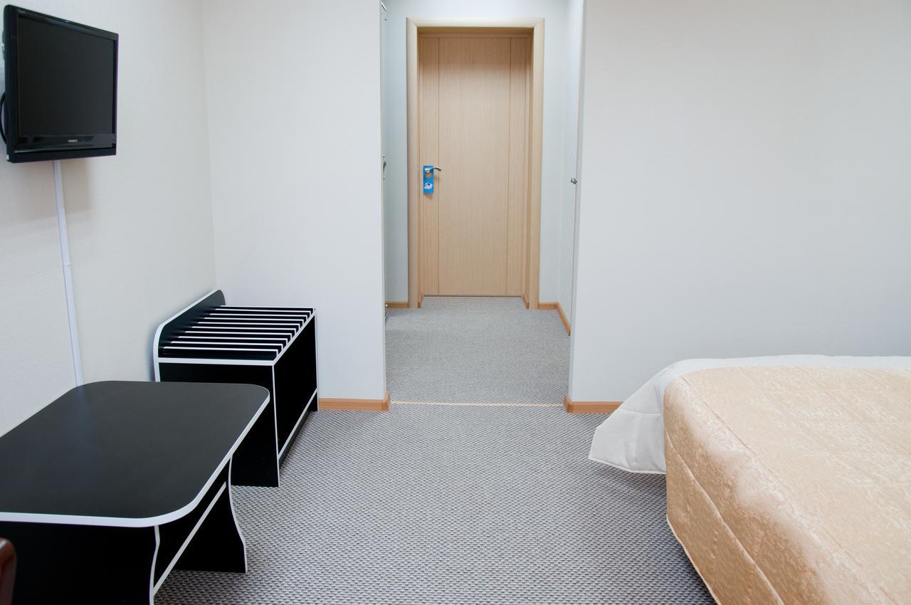 Avenue Hotel Zaslawye Zewnętrze zdjęcie