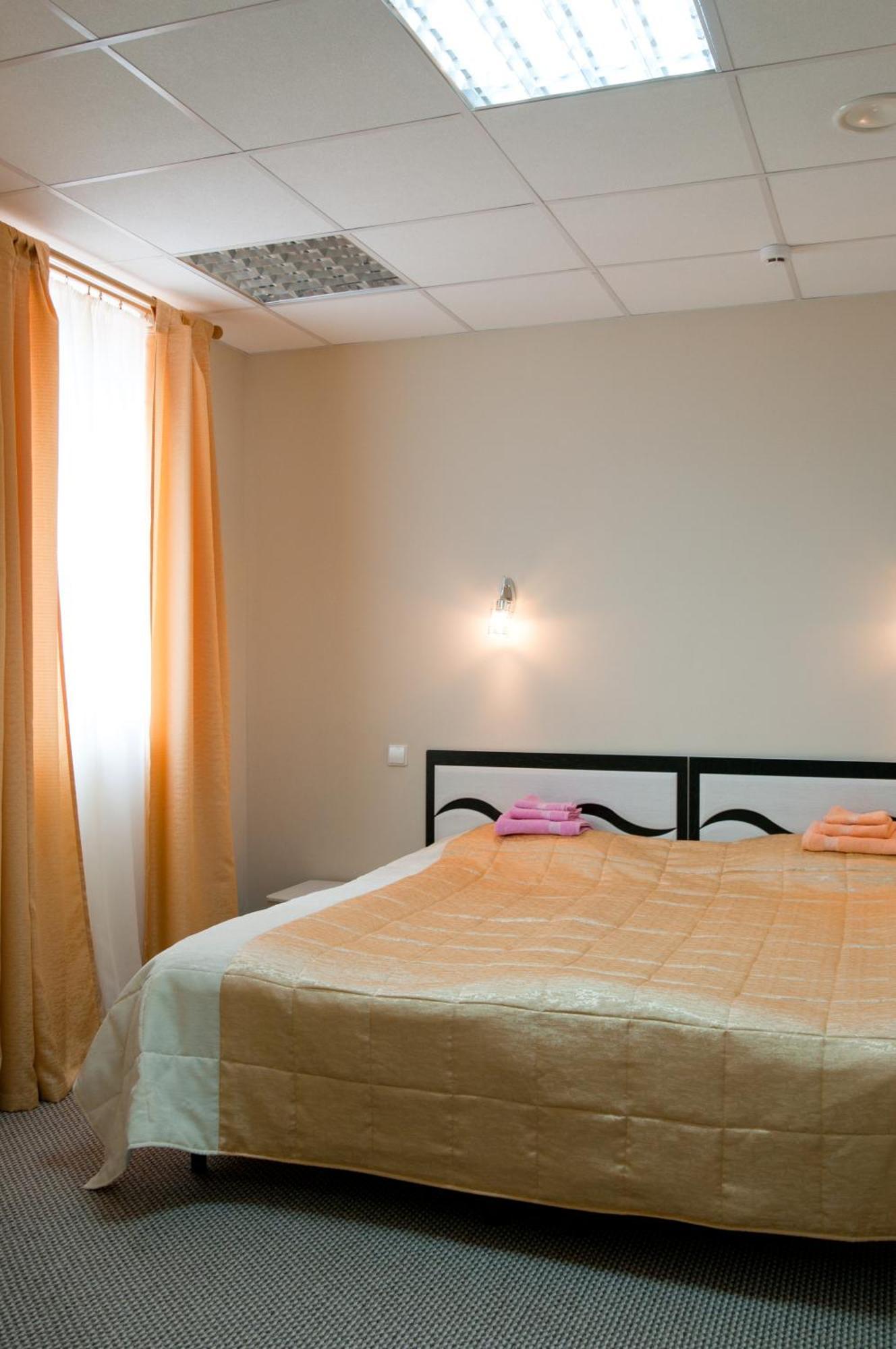Avenue Hotel Zaslawye Zewnętrze zdjęcie